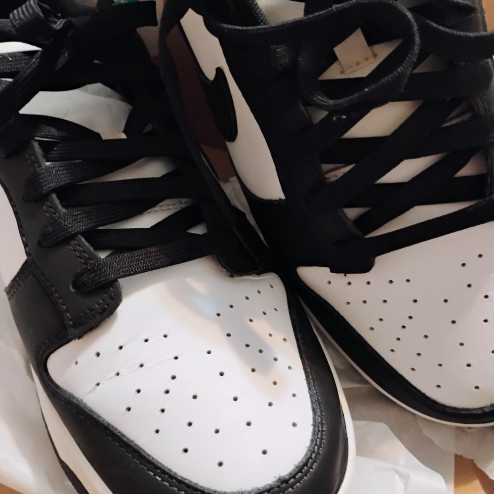 Hot🔥Men Nike Panda Dunk Low Super Clean - Picture 6 of 8